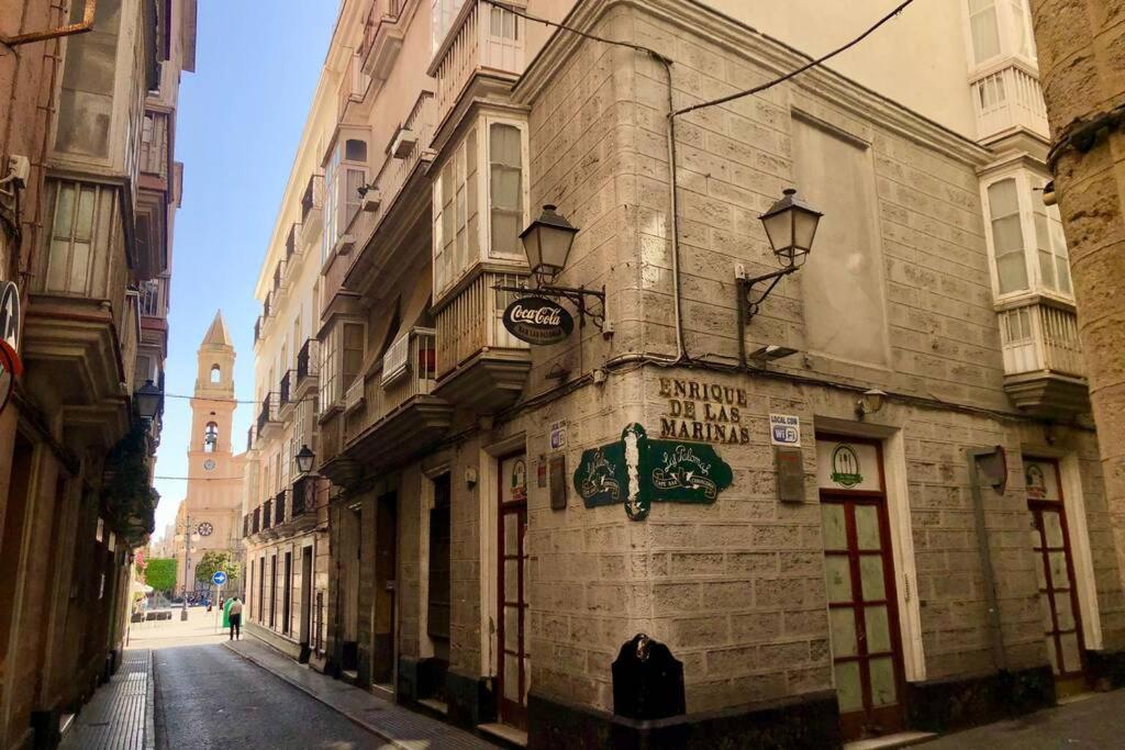 Gatu Premium Villa Libertad, Preferente Mayores De 25 Anos Y Familias Cádiz Eksteriør billede
